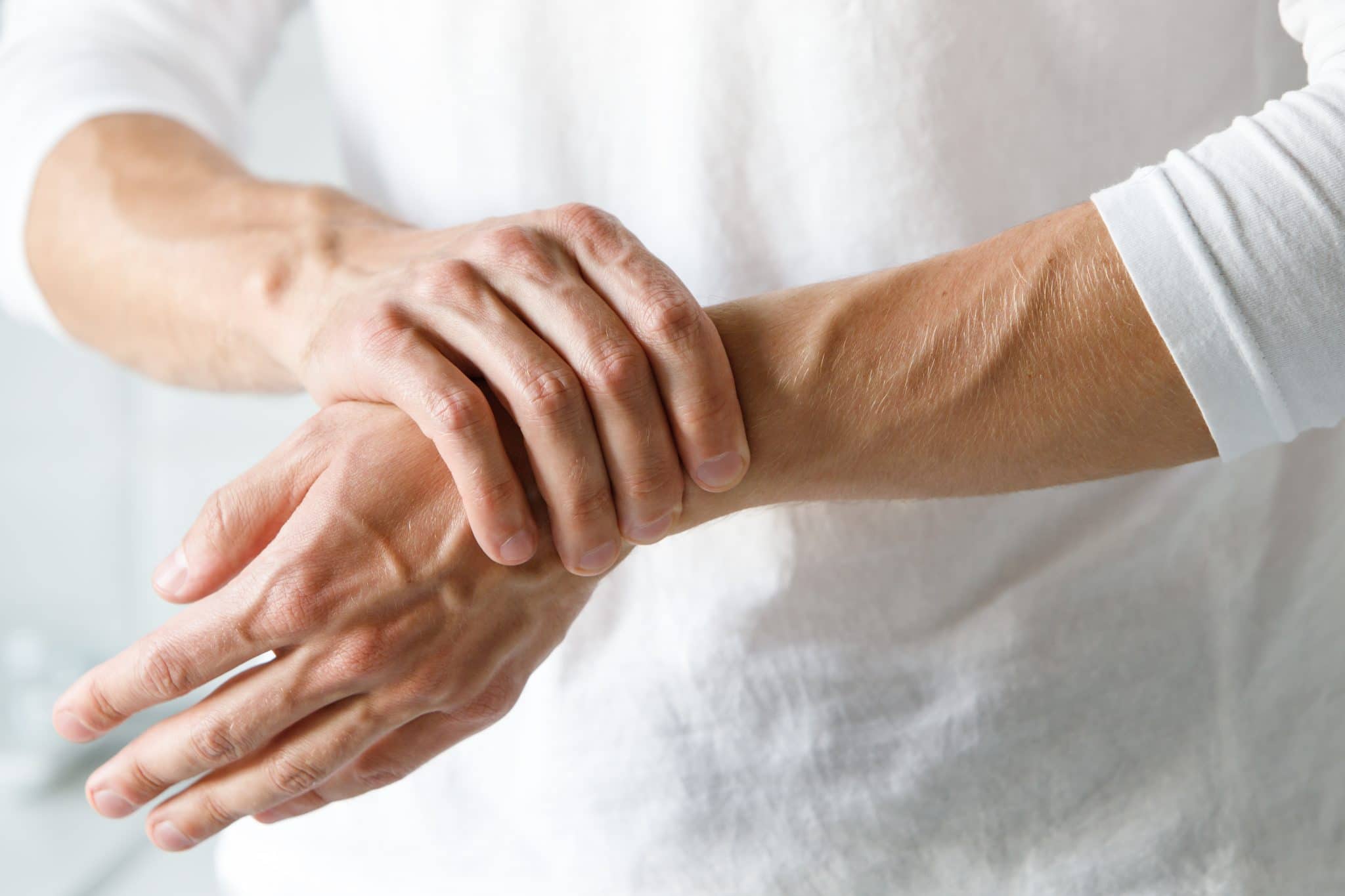 Arthrite : symptômes, causes et traitements