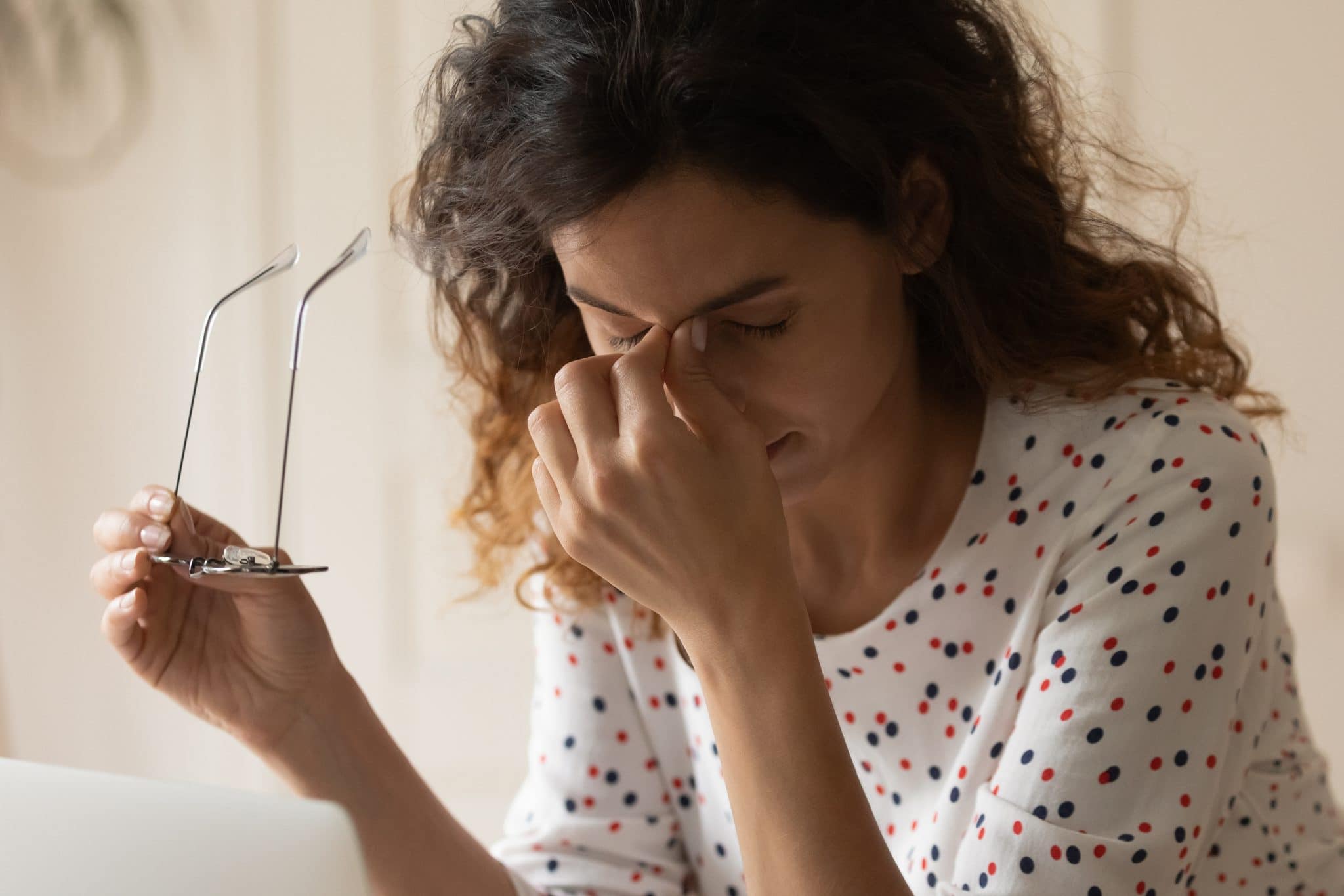 Qu'est-ce que la migraine ophtalmique et comment la soigner ?